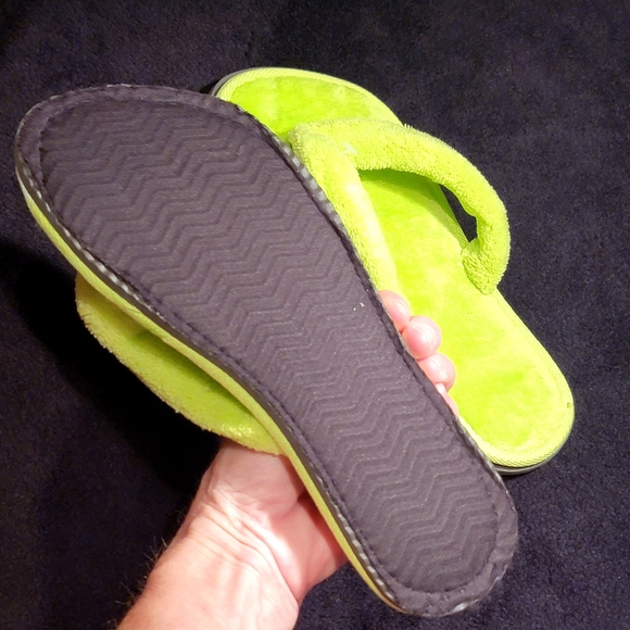 NEW Adorable Lime Green Cushy Comfy 'n Cozy Soft Slipper Slip On Flip Flops 5 - Picture 9 of 10